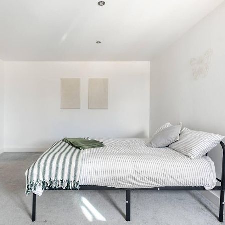 Luxurious 3-Bed Penthouse In Sheffield Apartman Handsworth Kültér fotó