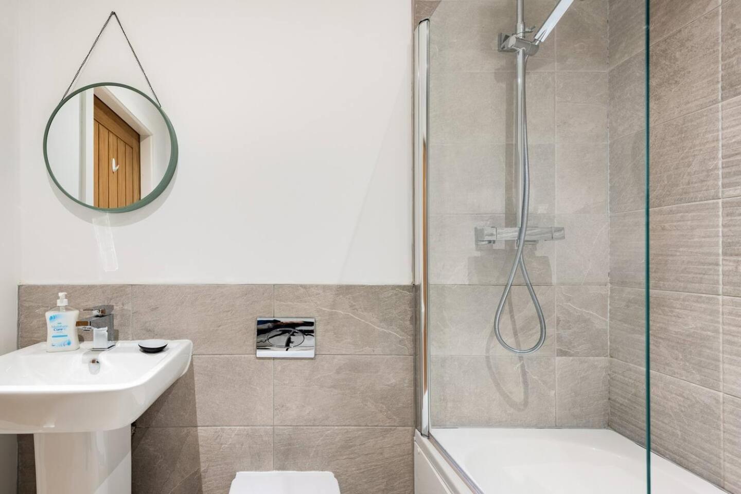 Luxurious 3-Bed Penthouse In Sheffield Apartman Handsworth Kültér fotó
